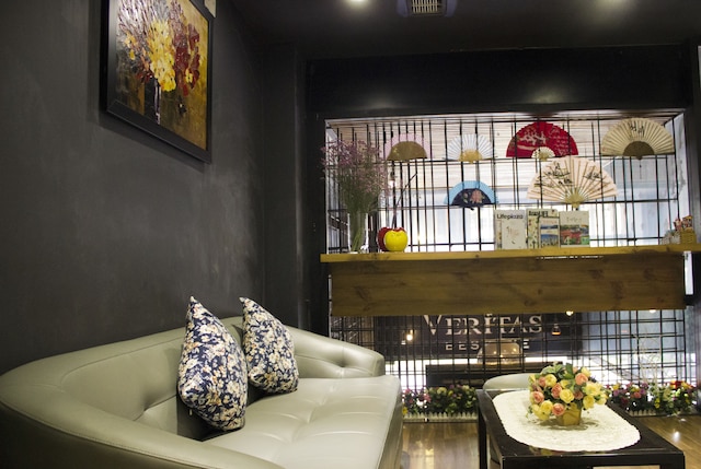 サニー サービスド アパートメント