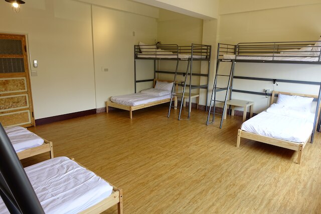 嘉義プティ ホステル (嘉義小青旅背包客民宿)