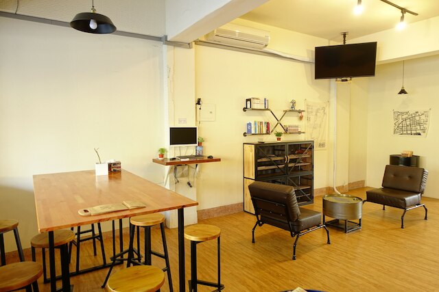 嘉義プティ ホステル (嘉義小青旅背包客民宿)