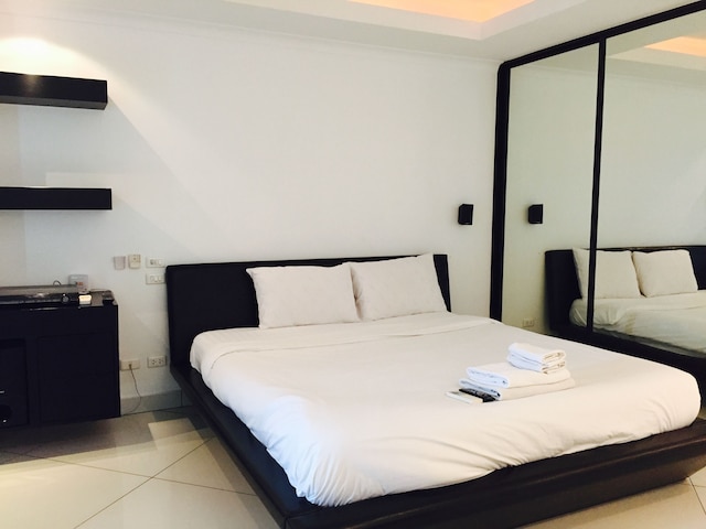 ビュー タレー 6 コンドミニアム バイ ハニー