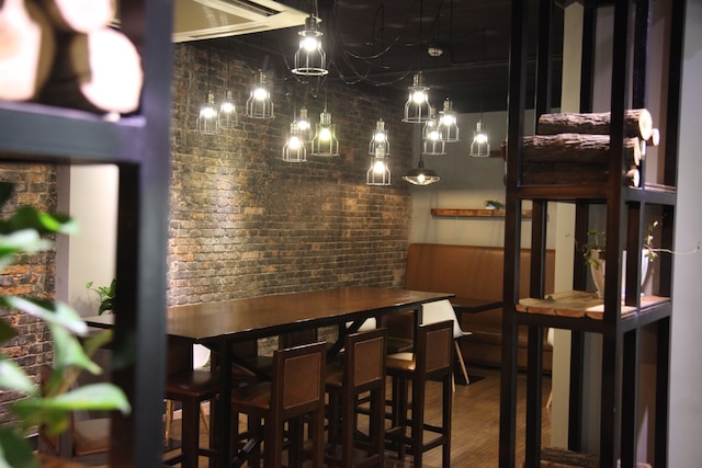 フィッシュ イン イースト南京路 (子鱼居酒店南京东路店)