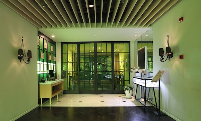 ジンジャン メトロポロ ホテル クラシック 上海 ジンガン (錦江都城上海達華經典酒店)