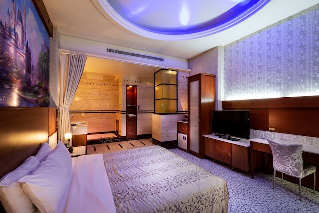 キング & プリンセス モーテル - ジェン カン (国妃鹰堡健康馆)