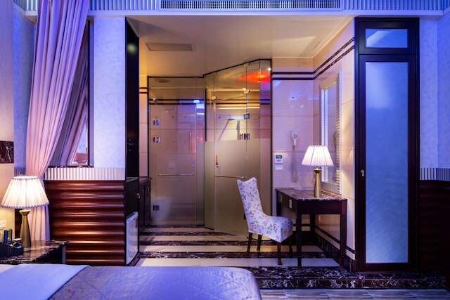 キング & プリンセス モーテル - ジェン カン (国妃鹰堡健康馆)