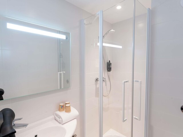 イビス バジェット レンヌ セッソン