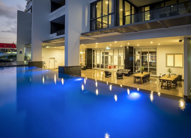 シナジー ブロードビーチ