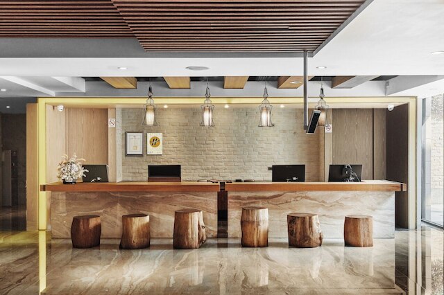 ラン カイ フォン ガーデン ホテル (蘭桂坊花園酒店)