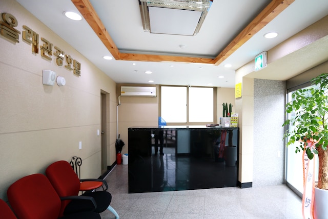 オーレ ツーリスト ホテル