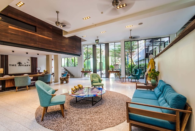 ザ エヴィアリー ホテル