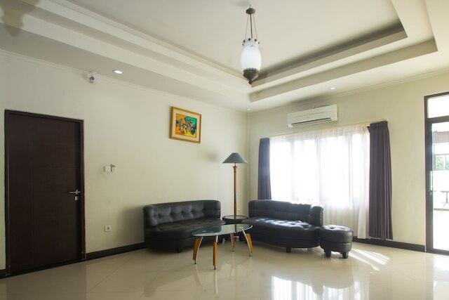 マキシ ホテル クドンガナン