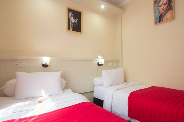 マキシ ホテル クドンガナン