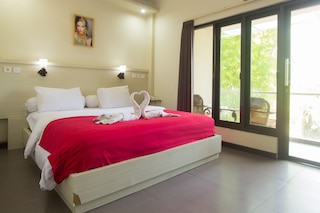 マキシ ホテル クドンガナン