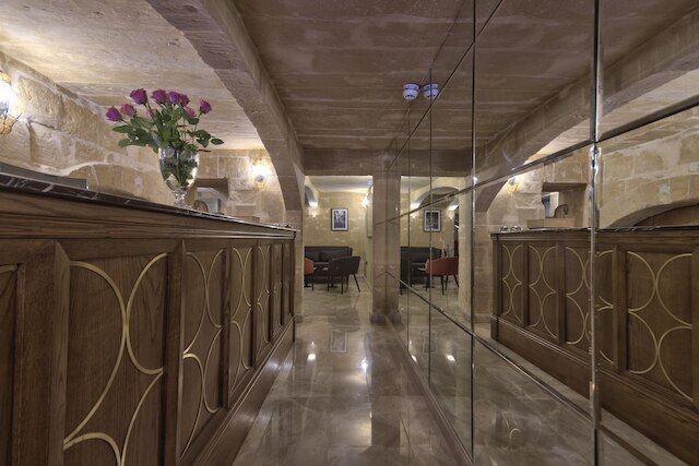 パラッツォ コンシグリア - IK コレクション