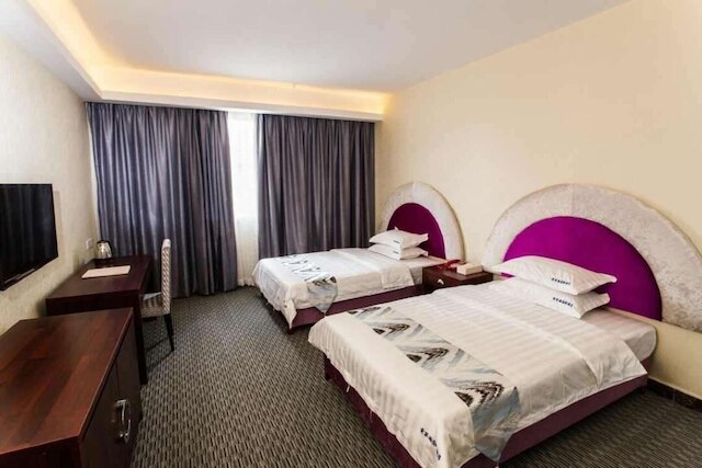 アイチンハイ ホテル (爱琴海酒店)