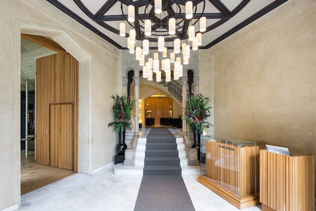 モニュメント ホテル