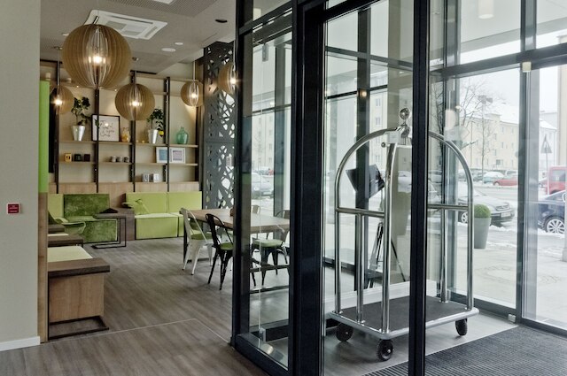 スーパー 8 バイ ウィンダム ミュンヘン シティ ウェスト