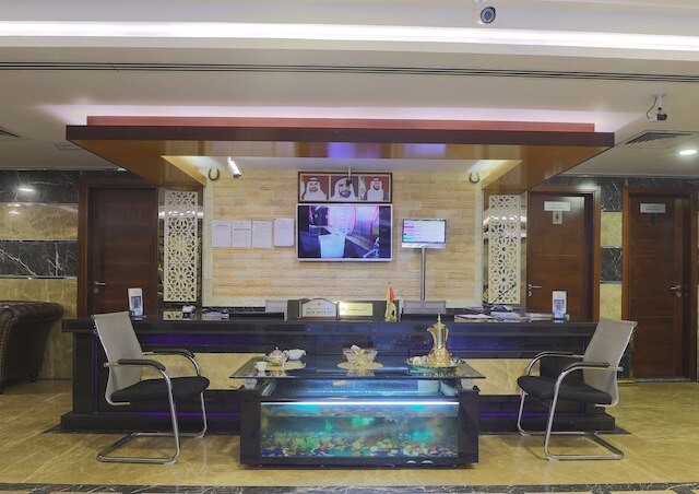 クイーン パレス ホテル