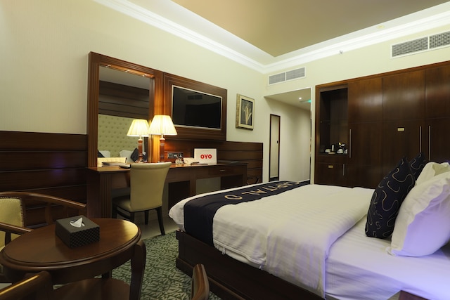 クイーン パレス ホテル