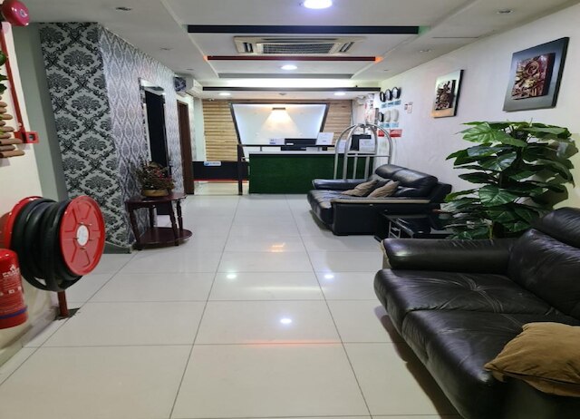 ホテル グランド ムティアラ