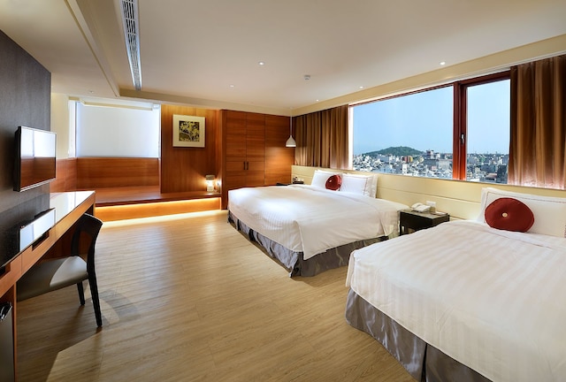 シャイニー オーシャン ホテル (星空海藍大飯店)