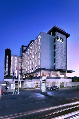 ホテル ネオ マリオボロ バイ アストン