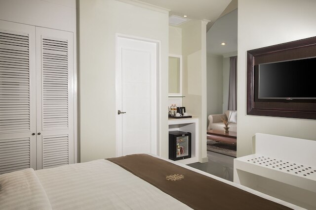 インディーズ ヘリテージ ホテル プラヴィロタマン ジョグジャカルタ