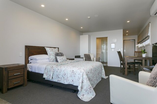 アカシア レイク ビュー モーテル