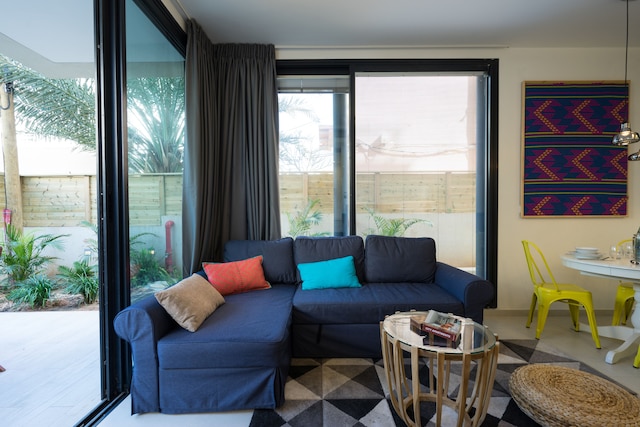 ミスター プロムナード - バイ テLV2 ゴー