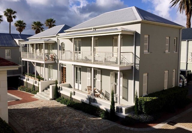 ザ マジェスティック アパートメント