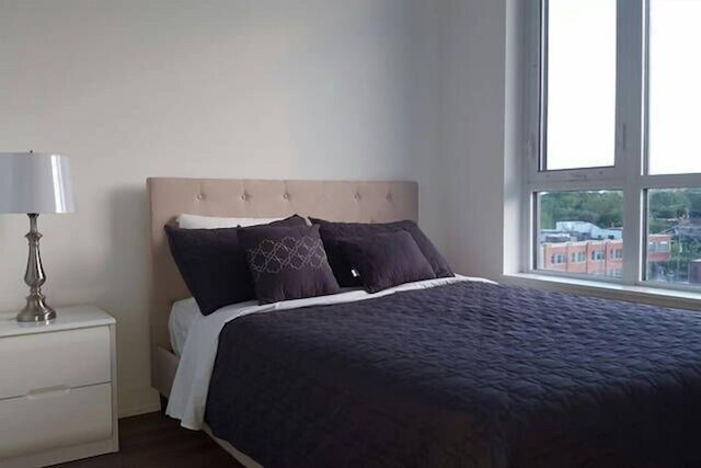 グラッドストン スイーツ - トロント セントラル