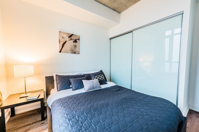 グラッドストン スイーツ - トロント セントラル