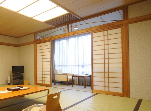 由布院 ことぶき 花の庄