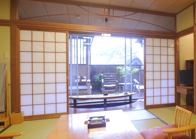 由布院 ことぶき 花の庄