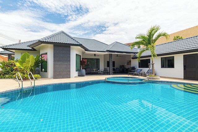 パタヤ ヒル ニア ザ シティ アンド ビーチ