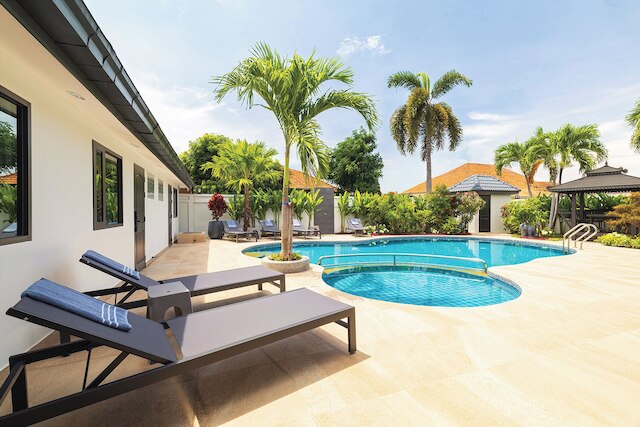 パタヤ ヒル ニア ザ シティ アンド ビーチ