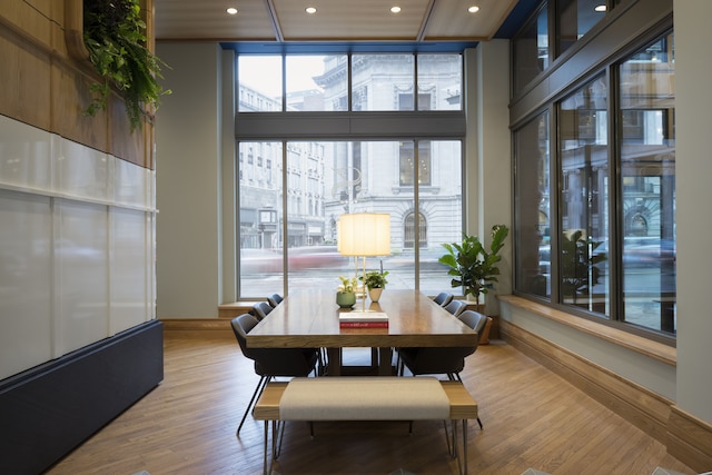 キンプトン スコフィールド ホテル by IHG