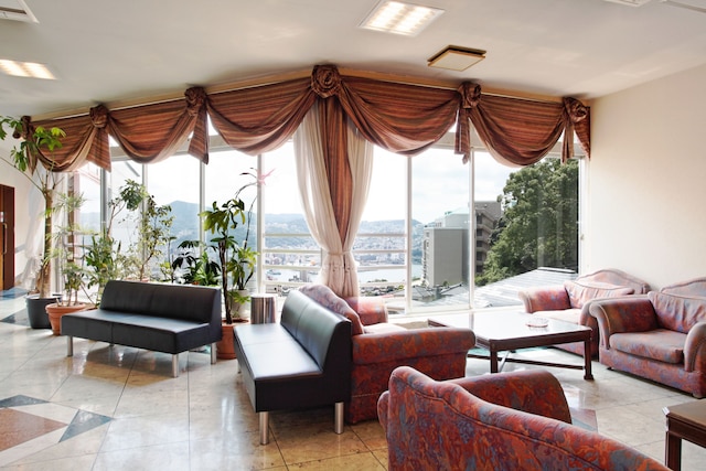 長崎ブルースカイホテル