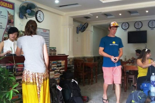 ビン ドゥオン 2 ホテル