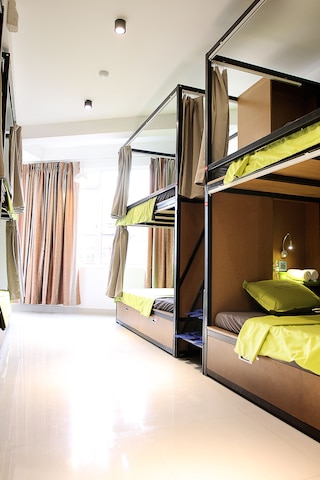 トモダチ ハウス