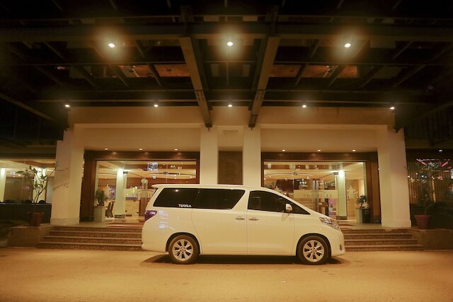 ザ ヒルズ ホテル