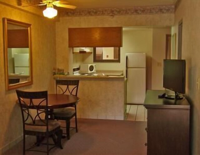 グアム エアポート ホテル