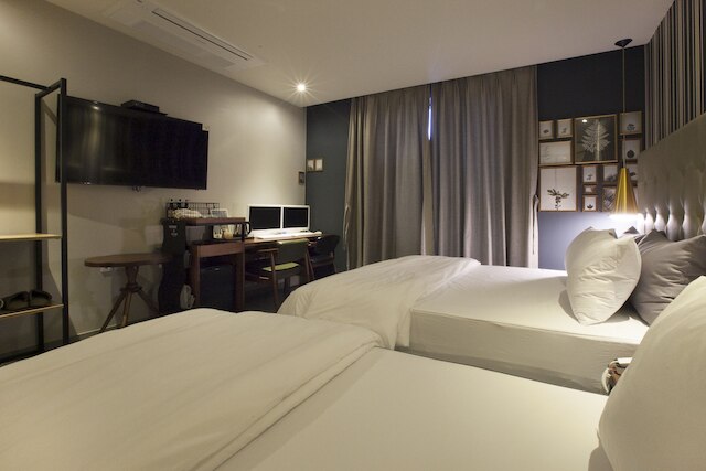 ブラウン ドット ホテル