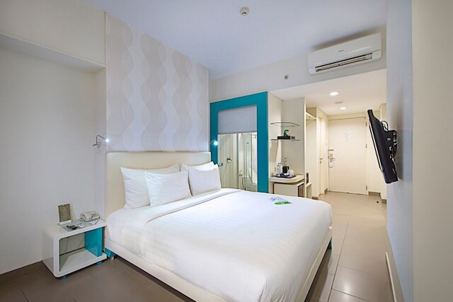 ブルー スカイ ホテル ペタンブラン