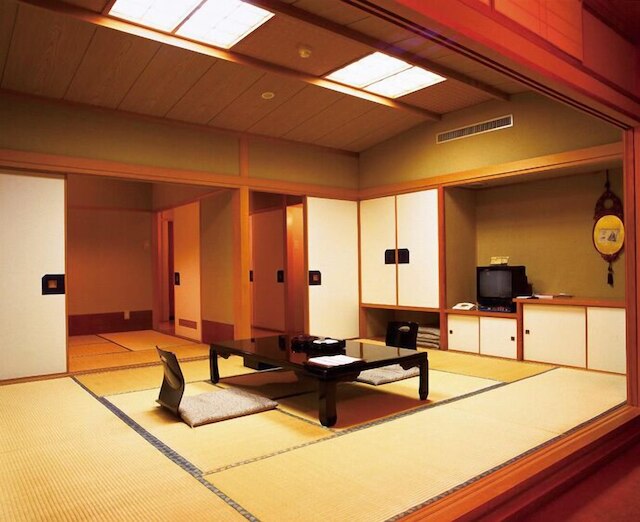 八幡温泉 八幡館