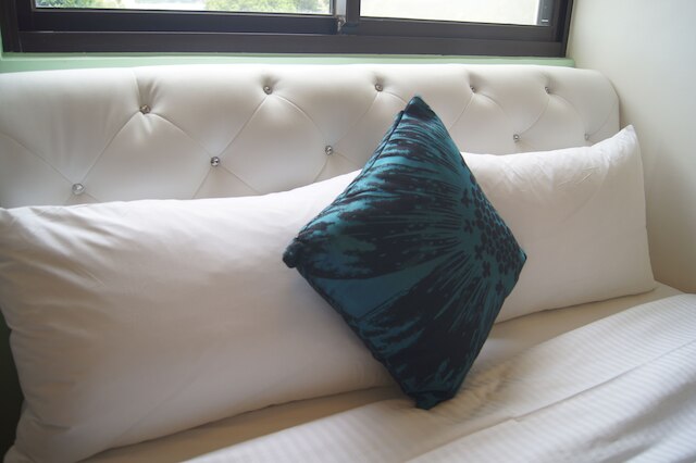 リバーステューピッド B&B (河堤上的傻瓜民宿)