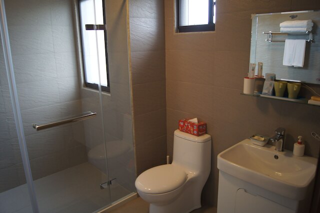 リバーステューピッド B&B (河堤上的傻瓜民宿)