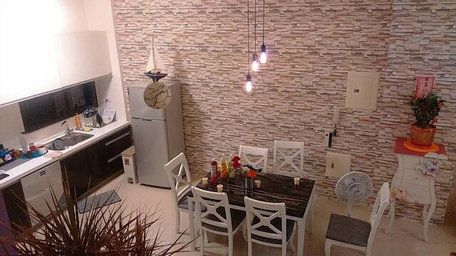 リバーステューピッド B&B (河堤上的傻瓜民宿)