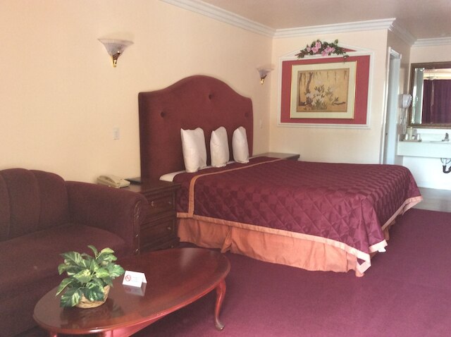 アズーサ イン モーテル