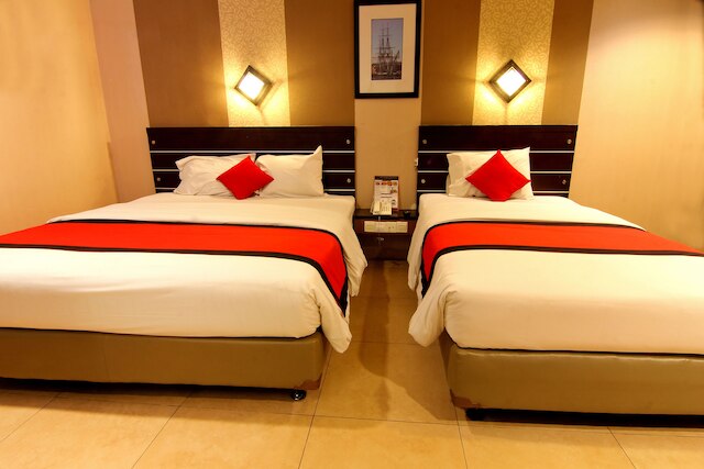 シティ M ホテル