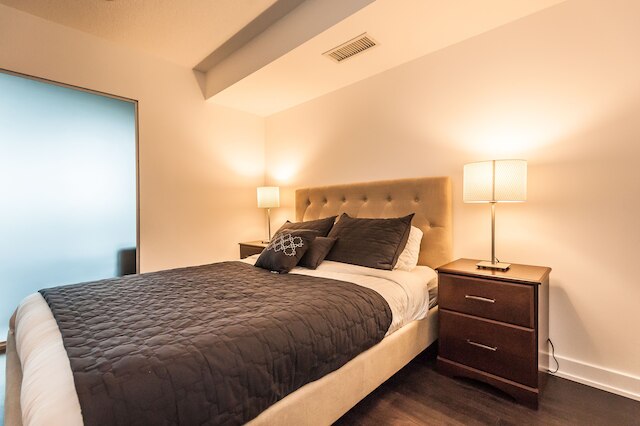 ライフ スイーツ - フォート ヨーク セントラル コンド